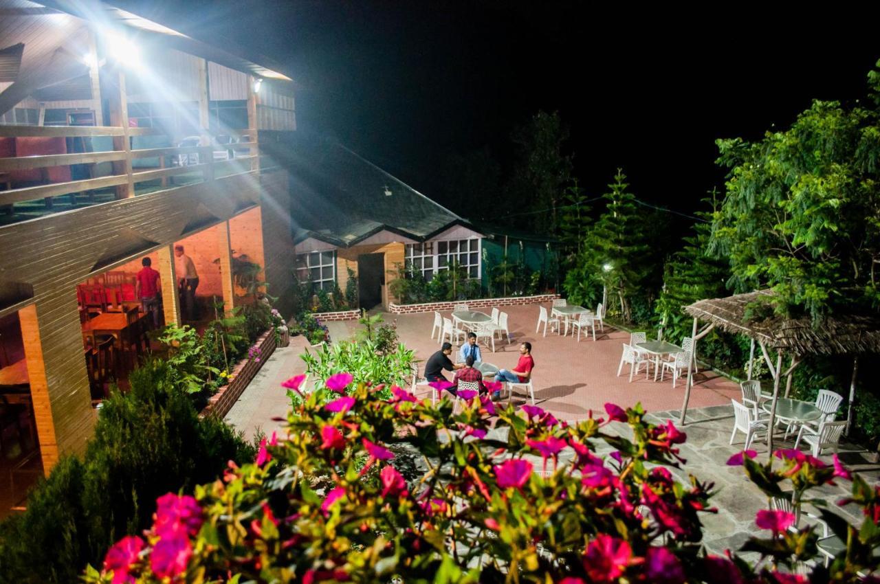 Oakwood Hamlet Resort Шімла Екстер'єр фото
