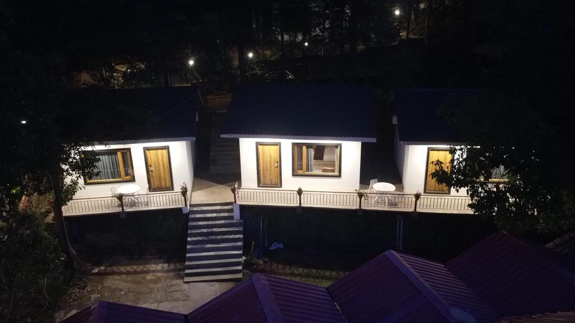 Oakwood Hamlet Resort Шімла Екстер'єр фото