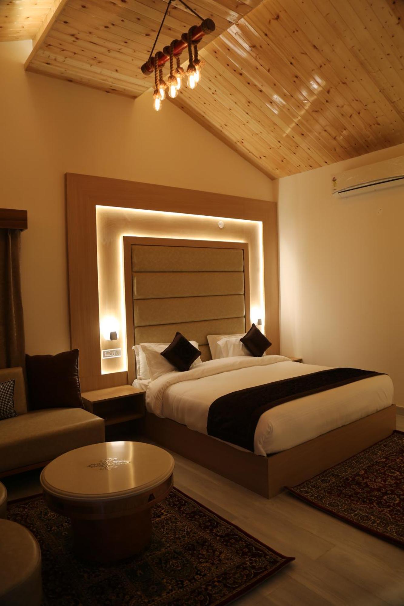 Oakwood Hamlet Resort Шімла Екстер'єр фото